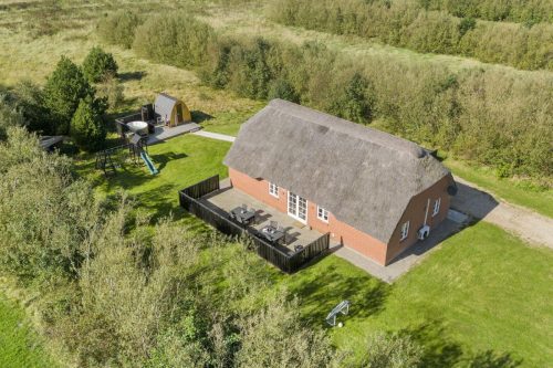 Dronofoto af sommerhus
