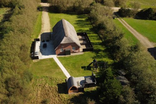 Dronofoto af sommerhus